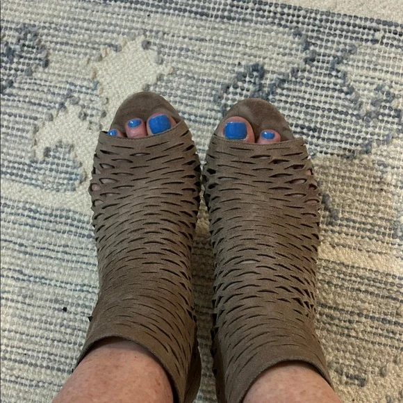 Vince Camuto Smoke Taupe Kidsuede Ankle Booties - Picture 3 of 10